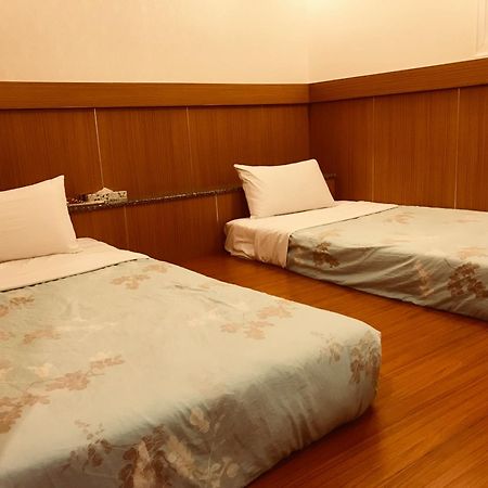 Good Hotel Fengyuan Bagian luar foto
