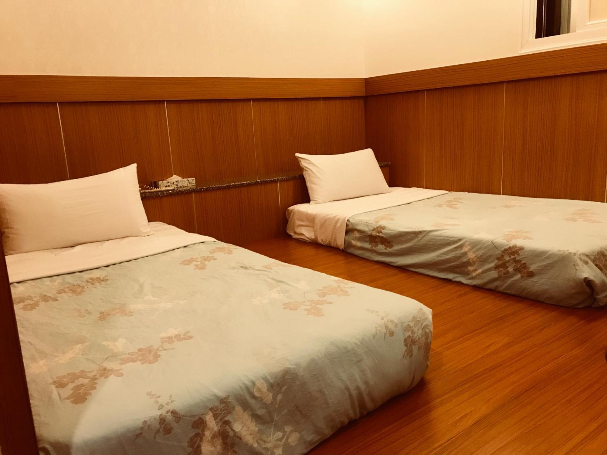Good Hotel Fengyuan Bagian luar foto