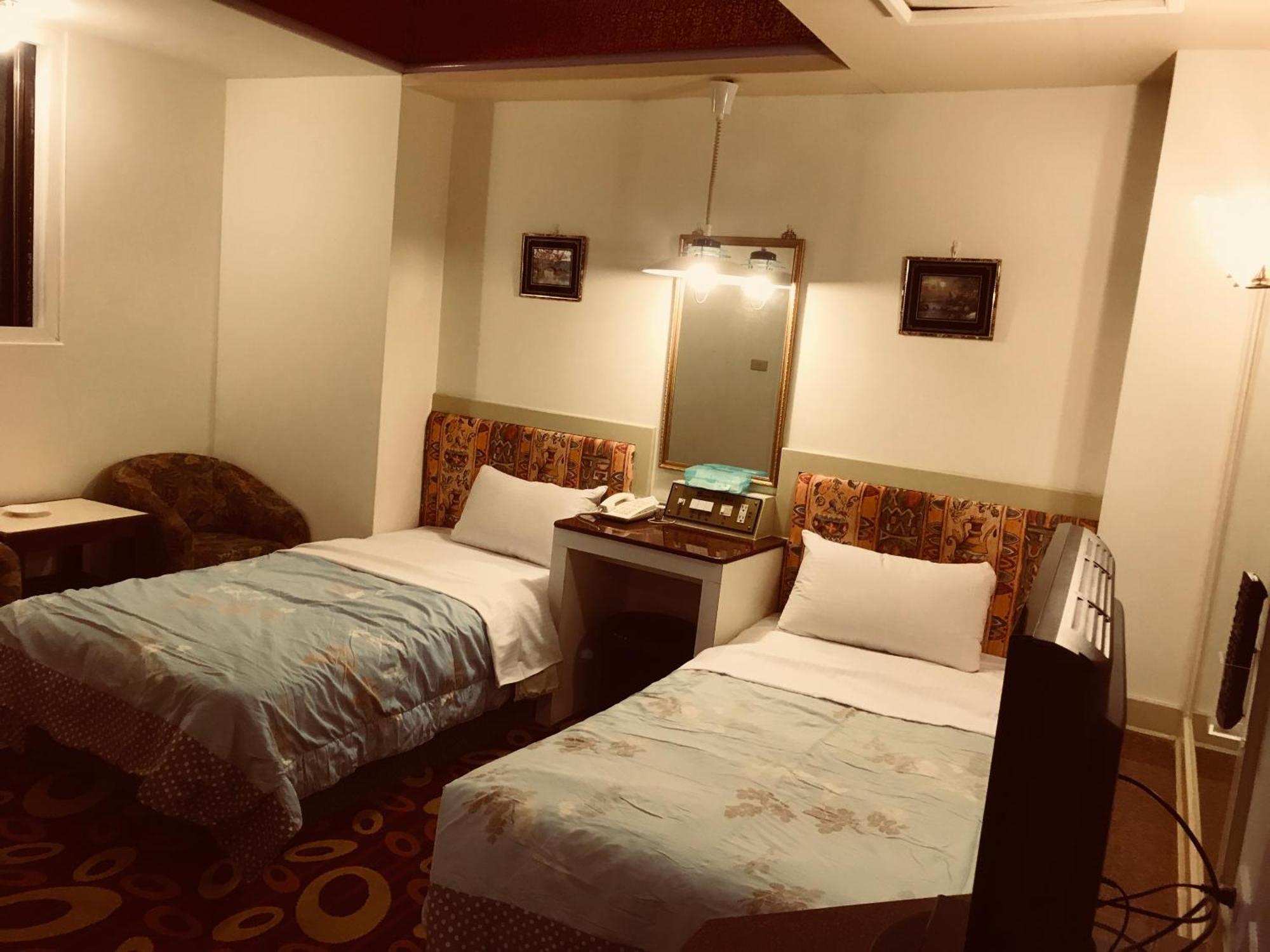 Good Hotel Fengyuan Bagian luar foto