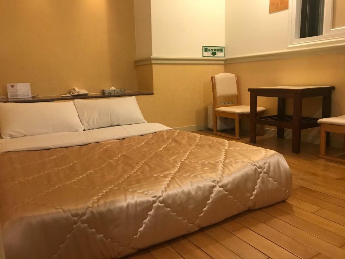 Good Hotel Fengyuan Bagian luar foto
