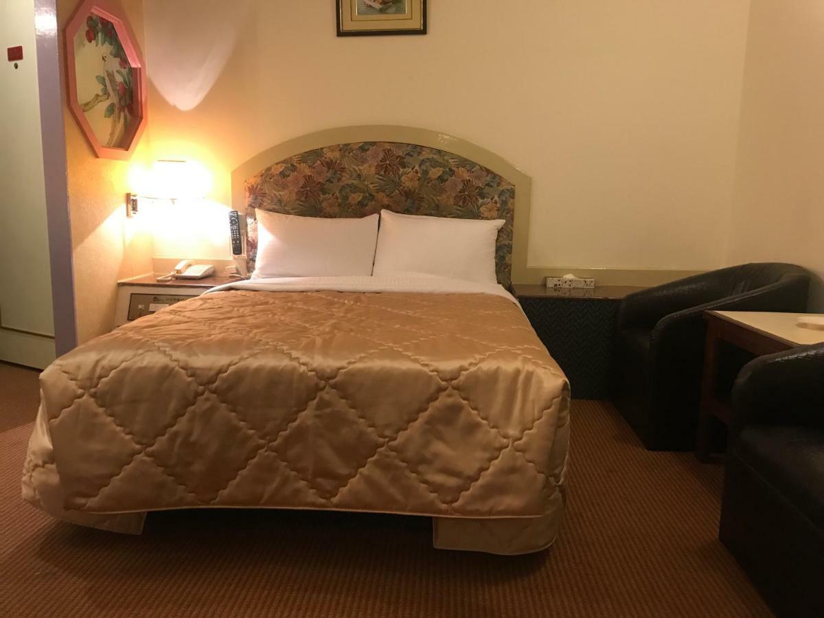 Good Hotel Fengyuan Bagian luar foto