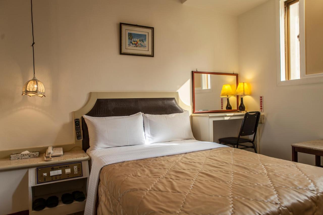 Good Hotel Fengyuan Bagian luar foto