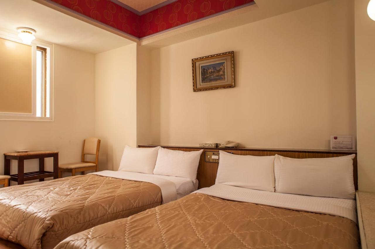 Good Hotel Fengyuan Bagian luar foto